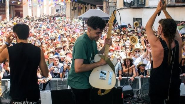 El grupo Sanguijuelas del Guadiana durante una actuación.
