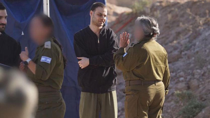 Rehenes israelíes entregados por Hamás