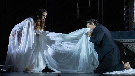 Carmen Romeu en una escena de la ópera Pepita Jiménez, que se está representando en el Teatro de la Zarzuela.