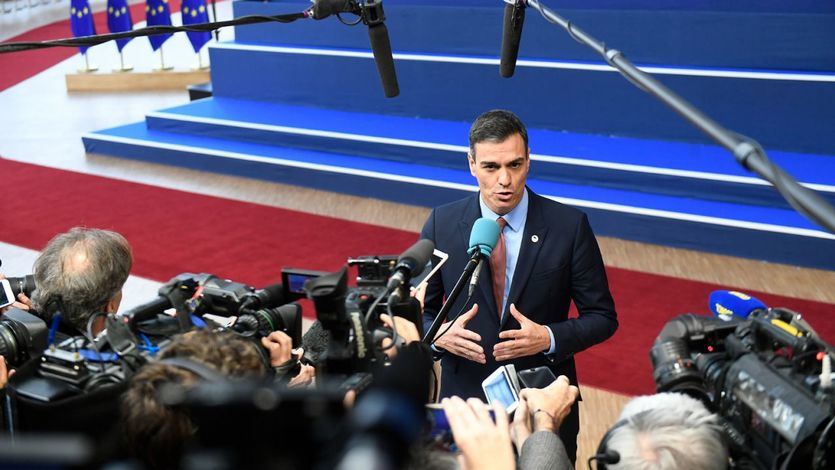 Pedro Sánchez atiende a los medios en Bruselas