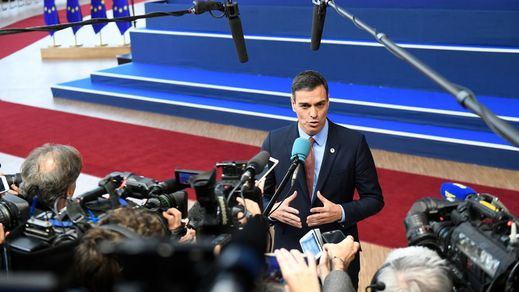 Pedro Sánchez atiende a los medios en Bruselas