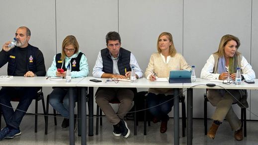 Salomé Pradas, Carlos Mazón y otros cargos, en el Cecopi