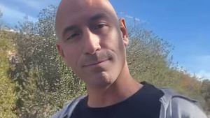 Rubiales reaparece en redes para promocionar la publicación de su libro