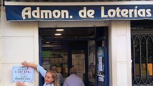 ¿Por qué los loteros quieren que el décimo de Lotería de Navidad cueste 25 euros?