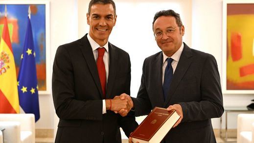 Pedro Sánchez, con el fiscal general del Estado, Álvaro García Ortiz