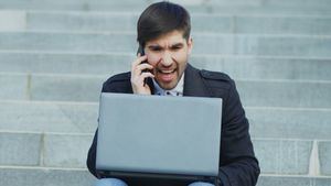 Alertan de una nueva estafa telefónica que reclama pagos pendientes de la factura de la luz