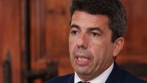 Mazón desmiente que fuera con Vilaplana en coche, como afirman medios y fuentes del PP