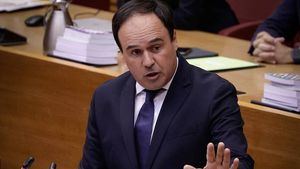 Juanfran Pérez Llorca ya es el nuevo 'president' de la Generalitat valenciana