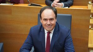 Pérez Llorca toma posesión del cargo de presidente con el runrun de la última designación de Mazón