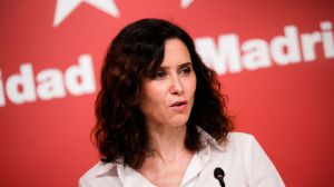 Ayuso critica que el Gobierno considere la Puerta del Sol el "km 0 de las torturas"