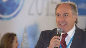 El alcalde de Algeciras, nuevo Ábalos: no entrega su acta de senador y deja el grupo del PP