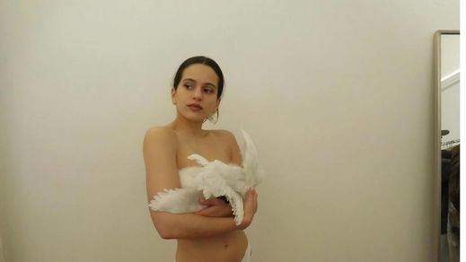 Sesión fotográfica de Rosalía para 'Lux'