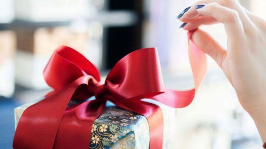 Si tu regalo invita a moverse, aprender o soñar con el próximo destino, estás en el camino correcto.