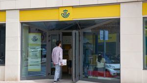 El presunto robo de papeletas de voto por correo para las elecciones extremeñas dispara teorías conspirativas