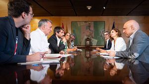 Sumar acusa al PSOE de "bunkerizarse en Ferraz y en la Moncloa" tras su reunión