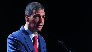 Sánchez pide "respetar el Derecho Internacional" y Feijóo aplaude a Trump