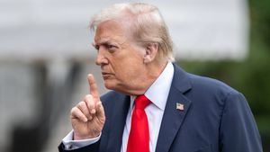 Trump presume de despreciar el derecho internacional y confirma una reunión con Corina Machado