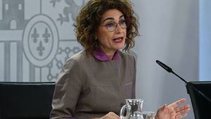 Montero plantea que las comunidades recauden más IVA y más IRPF en el nuevo sistema de financiación