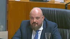 El PP coloca a su candidato como presidente de la Asamblea de Extremadura: Vox podría arruinar un acuerdo