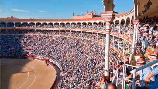Ganaderias toristas y coletudos emergentes, en la apertura de la temporada en Las Ventas