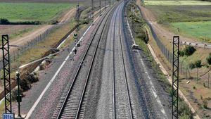 Detectan una fisura en las vías de la línea Madrid-Barcelona: se limita la velocidad a 80 km/h