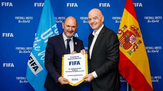 Louzan con Infantino