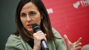 Belarra responde a Pérez-Reverte: Podemos tiene "mejores cosas que hacer" que llamar al boicot