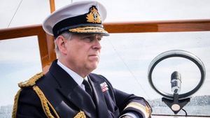 El ex príncipe Andrés queda liberado y sin cargos, aunque seguirá siendo investigado