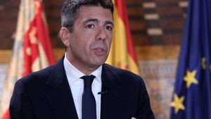 El chófer de Mazón desmiente su versión: seguían en el coche cuando sonó la alerta de la DANA