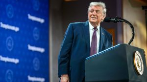 Trump desafía al Supremo y sube del 10 al 15% los aranceles globales