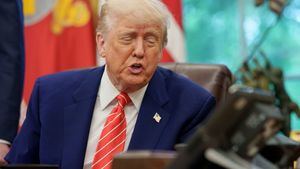 Sospechan que Trump llamó en directo a una televisión haciéndose pasar por otra persona