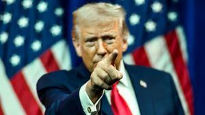 Trump carga contra España por las bases: "Es un aliado terrible... romperemos todo comercio con ellos"