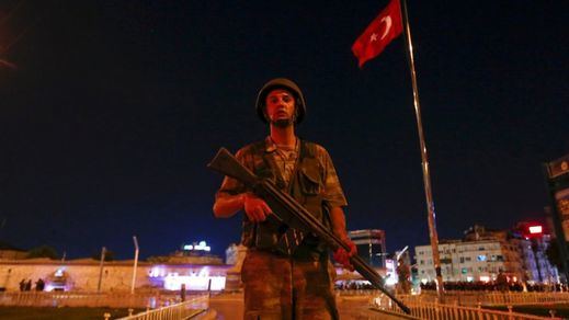 La OTAN intercepta un misil balístico iraní que se dirigía hacia Turquía