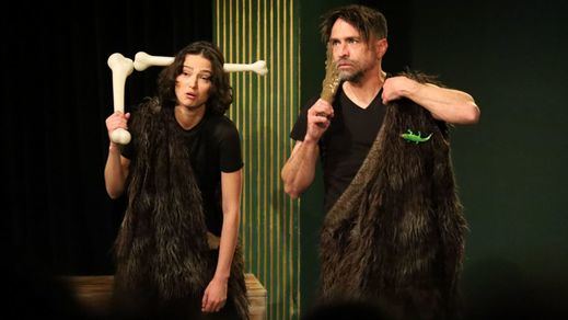 Un momento de la divertida representación con Miriam Montaner y Javi Rodenas..