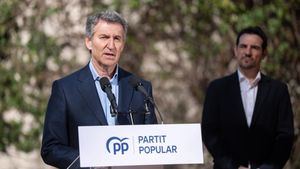 Feijóo dice que en el PP hay "igualdad real y respeto a las mujeres" y que el Gobierno las "ha humillado"