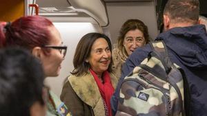 Robles insiste en que la fragata española en Chipre participa sólo en una misión de "mantenimiento de la paz"