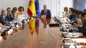 Las diferencias internas en el Gobierno por las medidas anticrisis se saldan con 2 decretos distintos