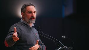 Abascal pide el voto para Orban y asegura que "Hungría es la envidia de Europa"