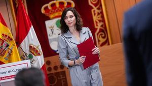 Ayuso anuncia que los 61 municipios de menos de 5.000 habitantes sin sucursal bancaria de Madrid contarán con cajero