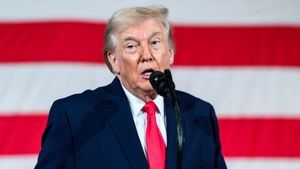 Trump considera "seriamente" salir de la OTAN y la llama "tigre de papel"