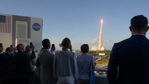 La Misión Artemis II despegó con éxito tras superar problemas de comunicación y con el inodoro