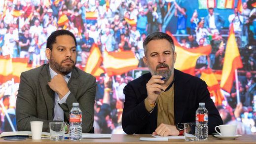 Abascal y Garriga, en una reunión de Vox