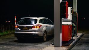 El comisario de Energía de la UE no descarta restricciones de combustible si se alarga la guerra en Irán