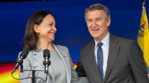 Feijóo recibe con honores a Corina Machado, quien descartó reunirse con Sánchez