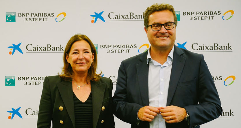 Carmen Ene, CEO de BNP Paribas 3 Step IT, y Xavier Oms, director de CaixaBank Equipment Finance
