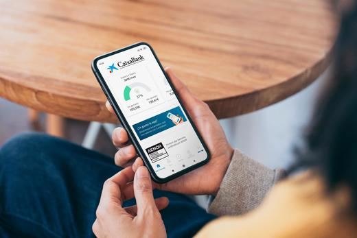 CaixaBank, primer banco del mundo en obtener la certificación AENOR de calidad de software para su ‘app’ de banca digital CaixaBankNow