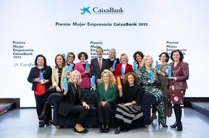 Gonzalo Gortázar elogia el valor del talento y del emprendimiento femenino en la entrega de los premios Mujer Empresaria CaixaBank 2022