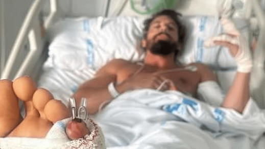 Adrián Lastra en el Hospital tras sufrir un accidente de moto