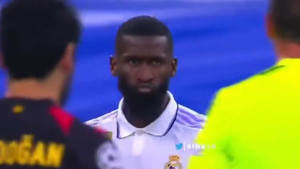 Los mejores momentos del duelo Rüdiger-Haaland en el campo