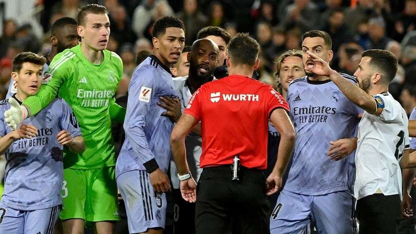 Bellingham vio la roja en Valencia